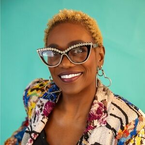 Meet your Posher, Shawnlare